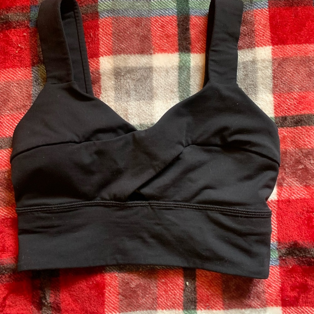 Lululemon sports bra